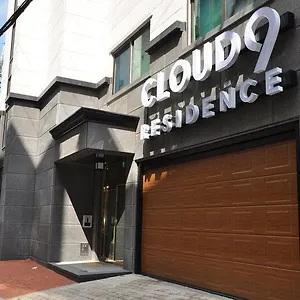 Hotel Cloud 9